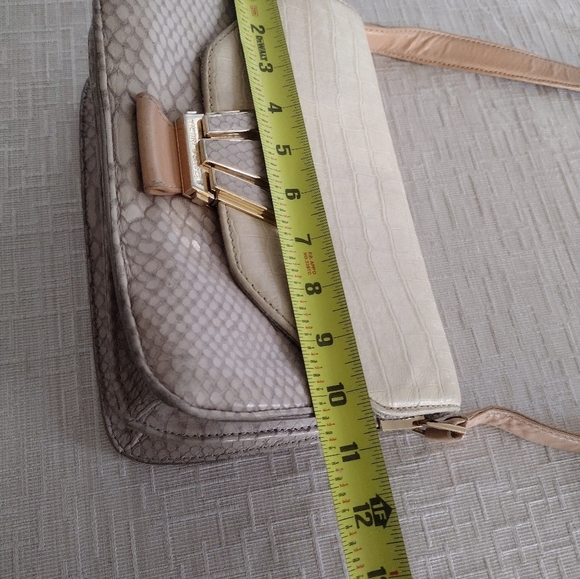 Henri Bendel Croc Embossed Leather Short Crossbody/Shoulder Purse - Picture 14 of 15